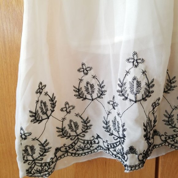 Mini Dress - Picture 4 of 5